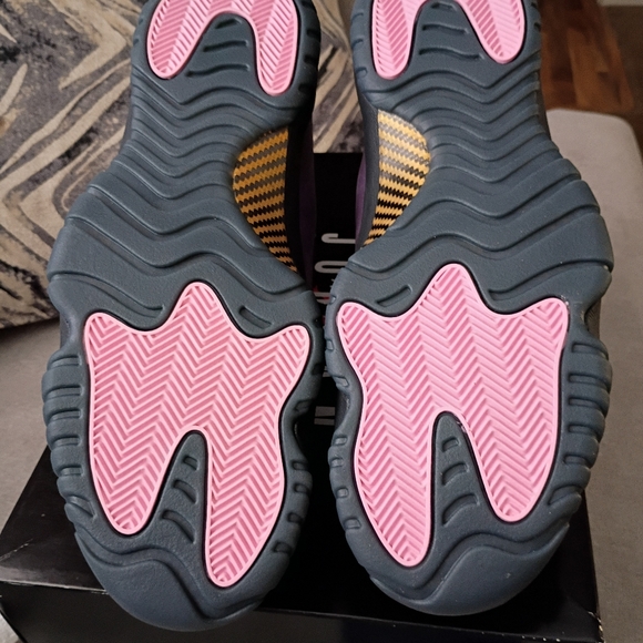 Air Jordan 11 Mojave - Picture 7 of 7